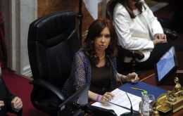 El fallo contó con los votos favorables de los jueces Diego Barroetaveña y Daniel Petrone, mientras que la magistrada Ana María Figueroa emitió un voto en contra.