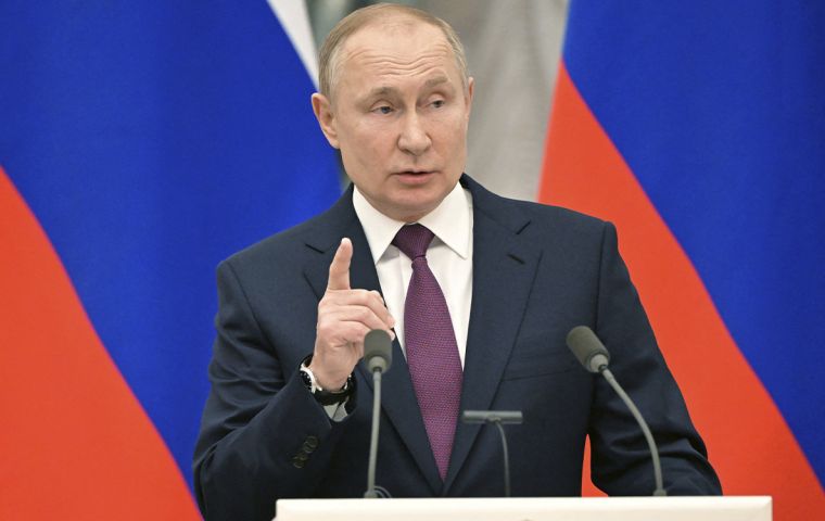 Un ataque directo a Rusia terminaría con la derrota del potencial agresor, advirtió Putin