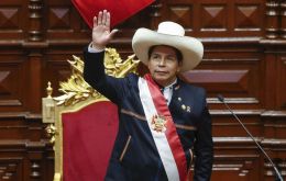Castillo está acusado de presunta corrupción y también de “traición a la patria” por declararse abierto a un referéndum para otorgar a Bolivia una salida al mar