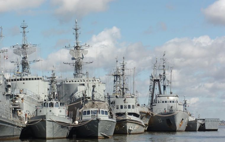 Uruguay necesita reequipar su Armada, dijo García