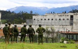 La mayoría de los delitos en las cárceles ecuatorianas están vinculados a los cárteles de la droga de Colombia y México. Foto: EFE/ Robert Puglla