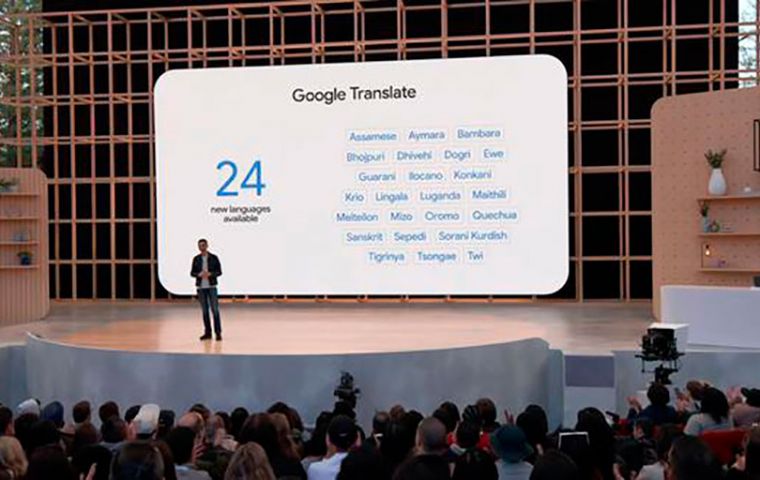 Google también animó a los usuarios aportar evaluaciones o traducciones 