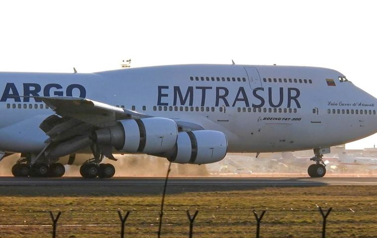 Entre Córdoba y Ezeiza el 747 se ocultó de los radares