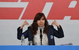 CFK advirtió de un festival de importaciones  