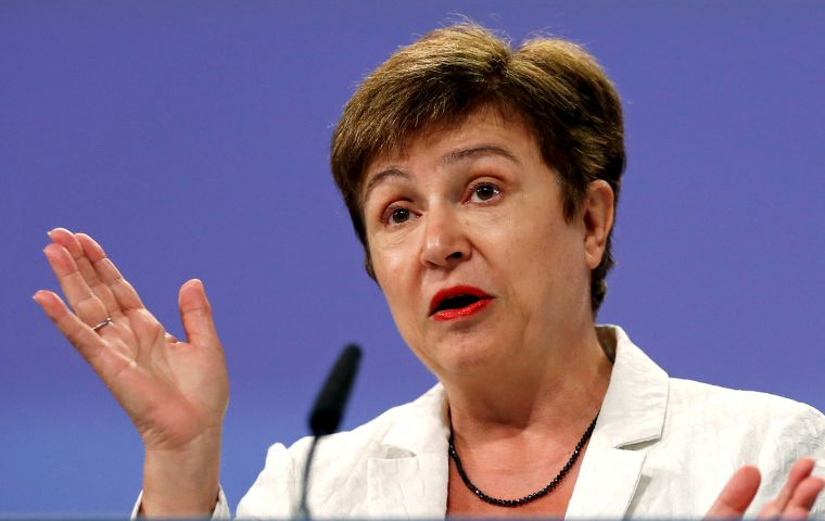 “Las autoridades siguen comprometidas con la estrategia multifacética acordada”, explicó Georgieva