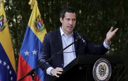Guaidó llamó a los gobiernos democráticos del continente a tomar medidas contra la postura de Maduro frente a los terroristas