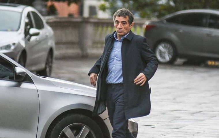 Según el equipo legal de Pepín, aún no se puede activar un juicio de extradición, pero puede ser detenido si sale de Uruguay