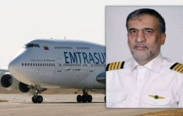 Entre quienes todavía tienen prohibido salir del país se encuentra el capitán del avión, el iraní Gholamreza Ghasemi