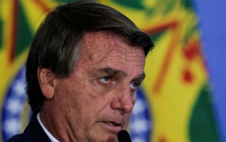 Bolsonaro habría dicho a su círculo íntimo que no le gustaría ser arrestado como sus predecesores Lula y Michel Temer.