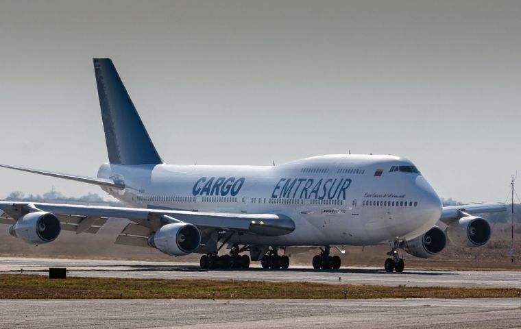 En otra investigación, las autoridades paraguayas están encontrando posibles vínculos entre el Boeing 747 y operaciones de lavado de dinero