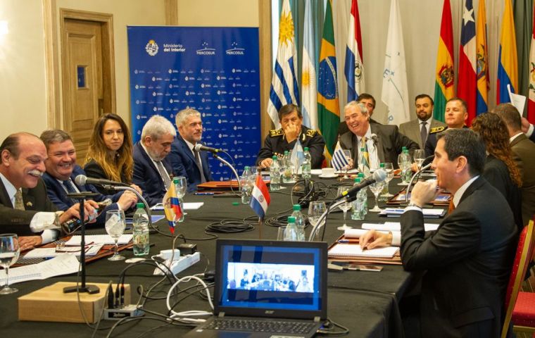 González agradeció a sus colegas el apoyo del Mercosur 
