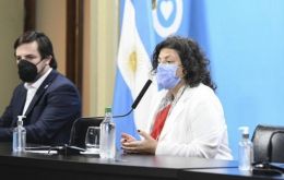 Los ministros de Salud Vizzotti y Kreplak se pronunciaron a favor de volver a las mascarillas en ambientes cerrados