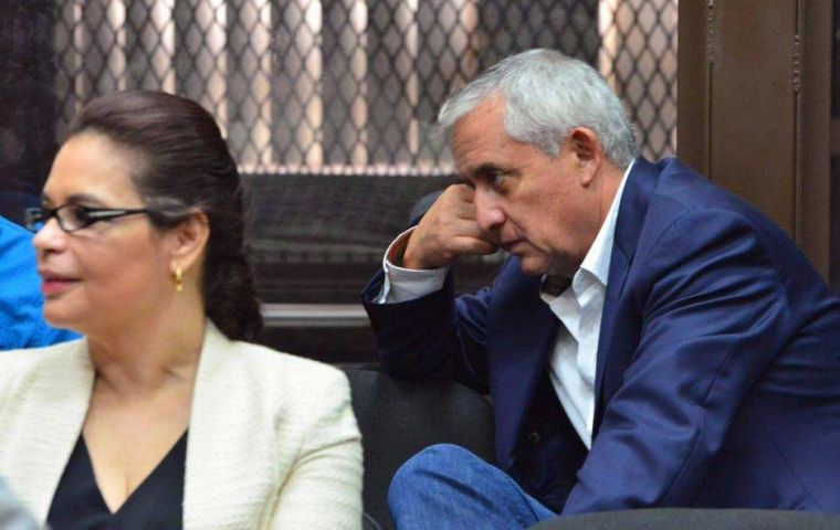 Pérez Molina y Baldetti se enfrentan a otros cargos de corrupción por presuntos delitos cometidos durante su mandato