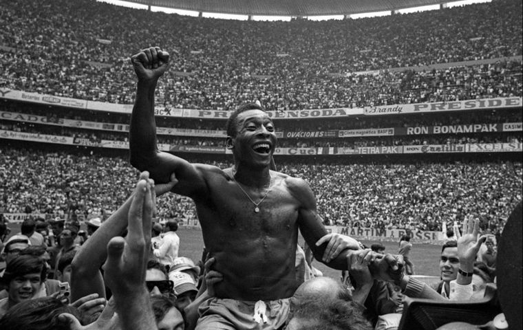 Pelé será enterrado en Santos, donde se quedó su corazón desde que se mudó de Minas Gerais