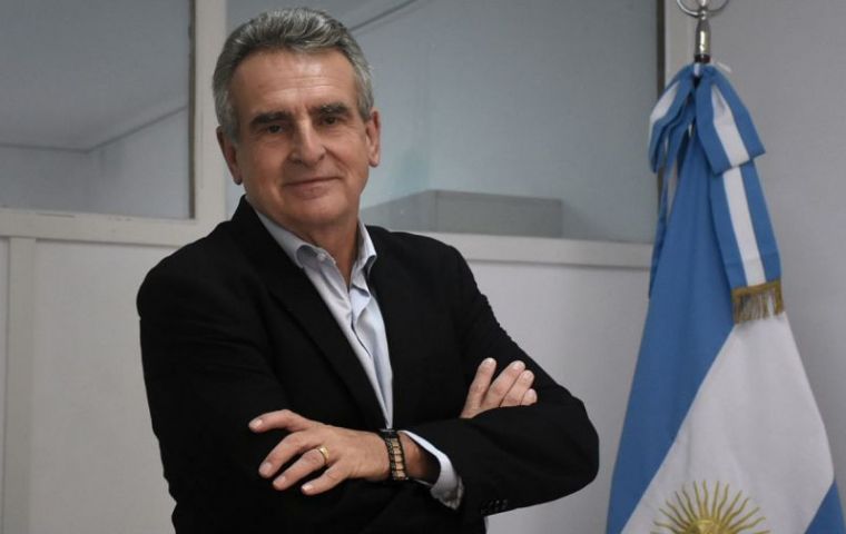Rossi recordó que la Ley de Inteligencia argentina “protege con secreto todas las acciones, funciones, hombres y mujeres que integran la AFI.”