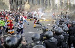 Boluarte insistió en que los manifestantes quieren apoderarse del país mediante la violencia