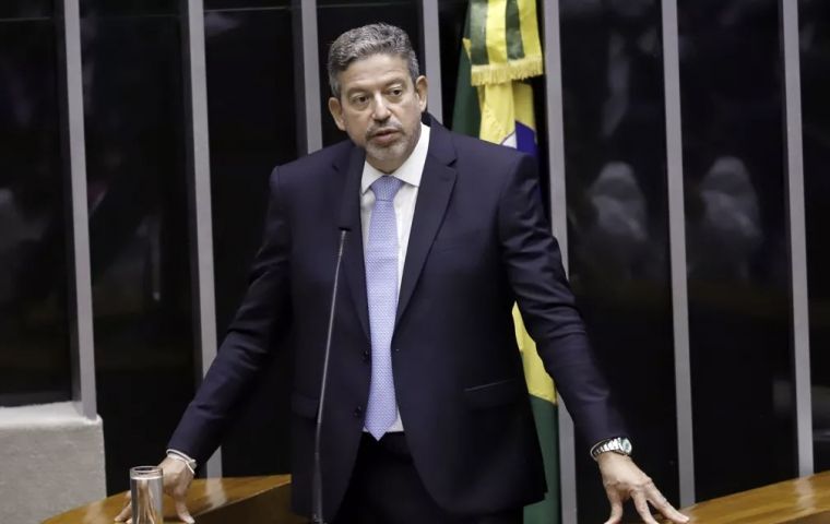 Lira obtuvo 464 votos, seguido de Chico Alencar con 21