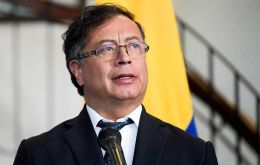 El documento de la Comisión de Relaciones Exteriores prohibiría el ingreso de Petro a territorio peruano si es aprobado por el pleno del Congreso