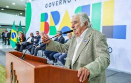 “No se trata de ser de derecha o de izquierda, se trata de no ser estúpido”, dijo Mujica a los asistentes a una conferencia en Brasilia