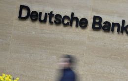 “Deutsche Bank ha modernizado y reorganizado fundamentalmente su modelo de negocios y es un banco muy rentable”, dijo Scholz junto a Lagarde