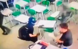 El agresor fue controlado por una profesora de gimnasia antes de que llegara la policía