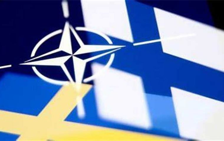 La adhesión de Finlandia a la OTAN significa que Putin consigue exactamente lo contrario de lo que buscaba invadiendo Ucrania, dijo Stoltenberg