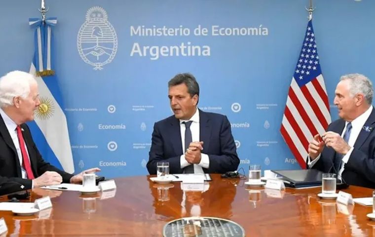 Massa insistió en que Argentina necesita exportar más a EE.UU., para lo cual hay que bajar ciertas barreras