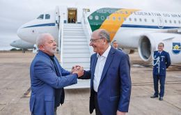 “Tenemos que empezar con nuestros vecinos”, dijo Alckmin, quien agregó que de ahí el primer viaje de Lula como Presidente fue a Argentina y Uruguay.