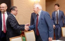 América Latina tiene que promover la paz en Ucrania, pero no la paz de los vencidos, dice Borrell a Petro