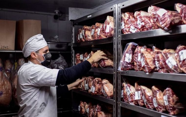 Bertoni insistió en la importancia de abrir el mercado estadounidense a la carne bovina paraguaya 