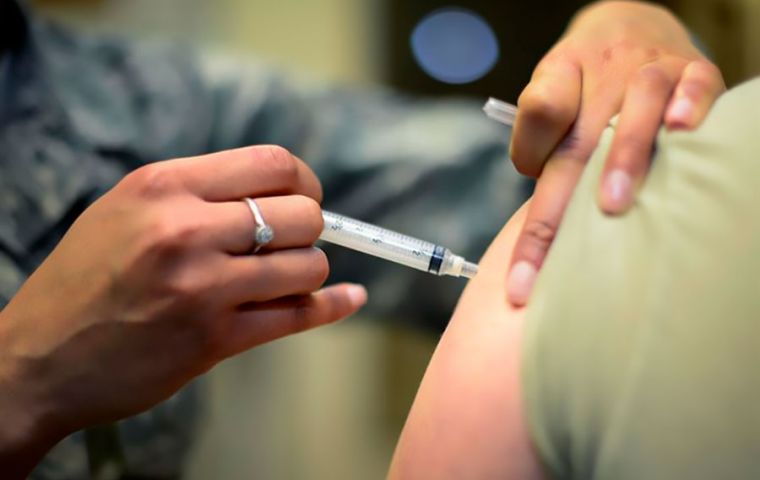 Las autoridades han reforzado su estrategia de vacunación para evitar un brote
