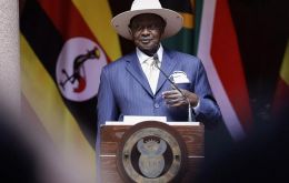La medida aprobada por el presidente Yoweri Museveni cuenta con un amplio apoyo público en el país africano