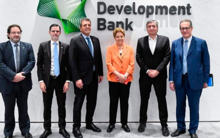 Rousseff encontró la forma más rápida para que Argentina obtenga ayuda del Banco NDB de los BRICS