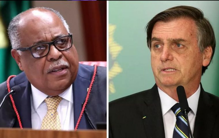 Gonçalves despejó el camino para que se inicie el proceso contra Bolsonaro por atacar la veracidad del sistema electoral