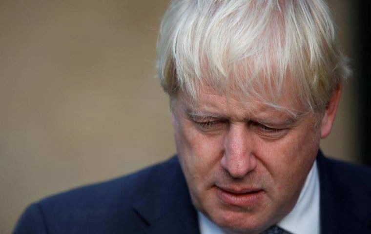 Johnson argumentó que una investigación dirigida contra él era un pretexto “para vengarse del Brexit y, en última instancia, para revertir el resultado del referéndum de 2016”