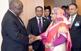 La nota se presentó tras una reunión entre Hasina y Ramaphosa en Ginebra