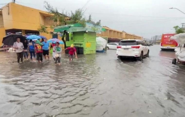 Una persona murió y miles han sido afectadas por las fuertes lluvias