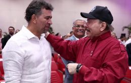El Gobierno de Colombia señaló que este asunto está siendo revisado internamente, junto con posibles acciones contra el embajador, León Fredy Muñoz, por participar en eventos políticos.