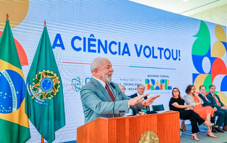 Lula restituyó las distinciones de las que los científicos había sido despojado o renunciado con Bolsonaro