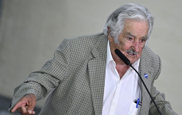 “No se puede ignorar el mercado chino”, argumentó Mujica