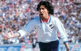 Con la selección uruguaya, Victorino jugó 33 partidos, en los que marcó 15 goles 