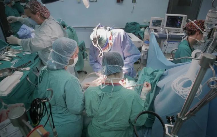 El ciudadano peruano había sido diagnosticado con insuficiencia aórtica severa