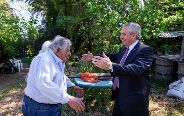 “Con Pepe y Lula es muy agradable trabajar”, dijo Fernández, anunciando de alguna manera su futuro papel en la política sudamericana