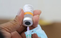 La AGU de Brasil advirtió que la asociación de vacunas con el sida perjudica la salud pública