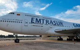 “El avión de carga Boeing 747 llegó al Distrito Sur de Florida, donde será preparado para su disposición”, dijo el gobierno de EE.UU. en un comunicado