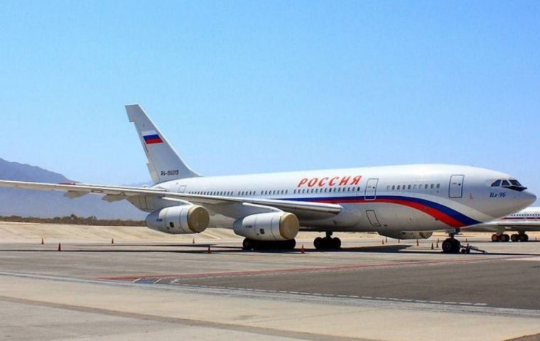Se suministró al Il-96 de Lavrov suficiente combustible para llegar a Casablanca