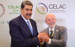 Maduro dijo a Lula que observadores internacionales monitorearían las elecciones en Venezuela
