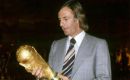 Menotti entrenó a Argentina hasta el título mundial en 1978 y era seleccionador de todos los equipos nacionales de la FA en el momento de su muerte
