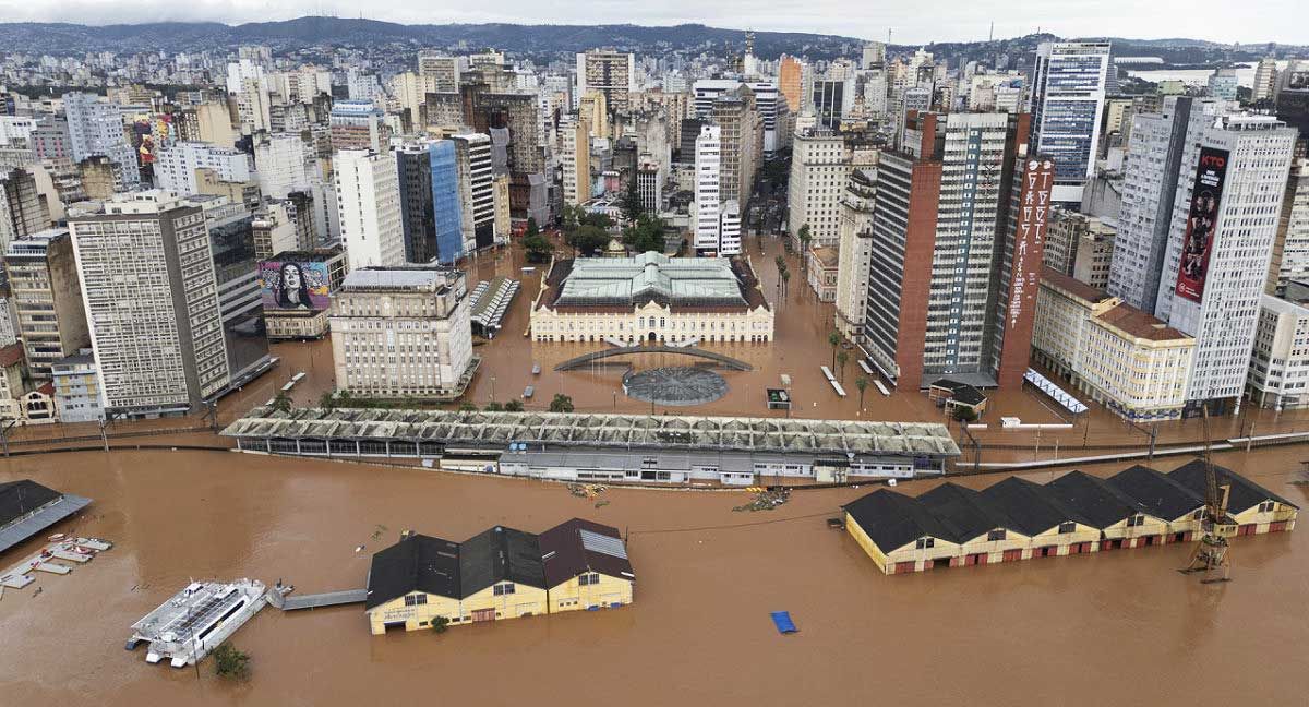 Partes clave de la ciudad de Porto Alegre han sido cerradas debido a las inundaciones (Foto EFE)
