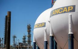 Trabajos de mantenimiento en refinería La Teja generaron costos adicionales por importación de combustible